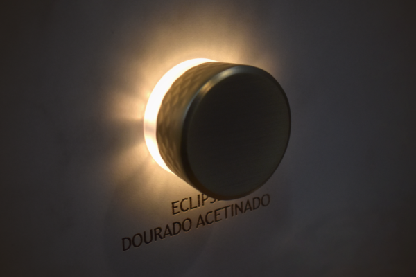 Puxador Eclipse Dourado Acetinado C/ Luz de Led (36mm) - Imagem 2